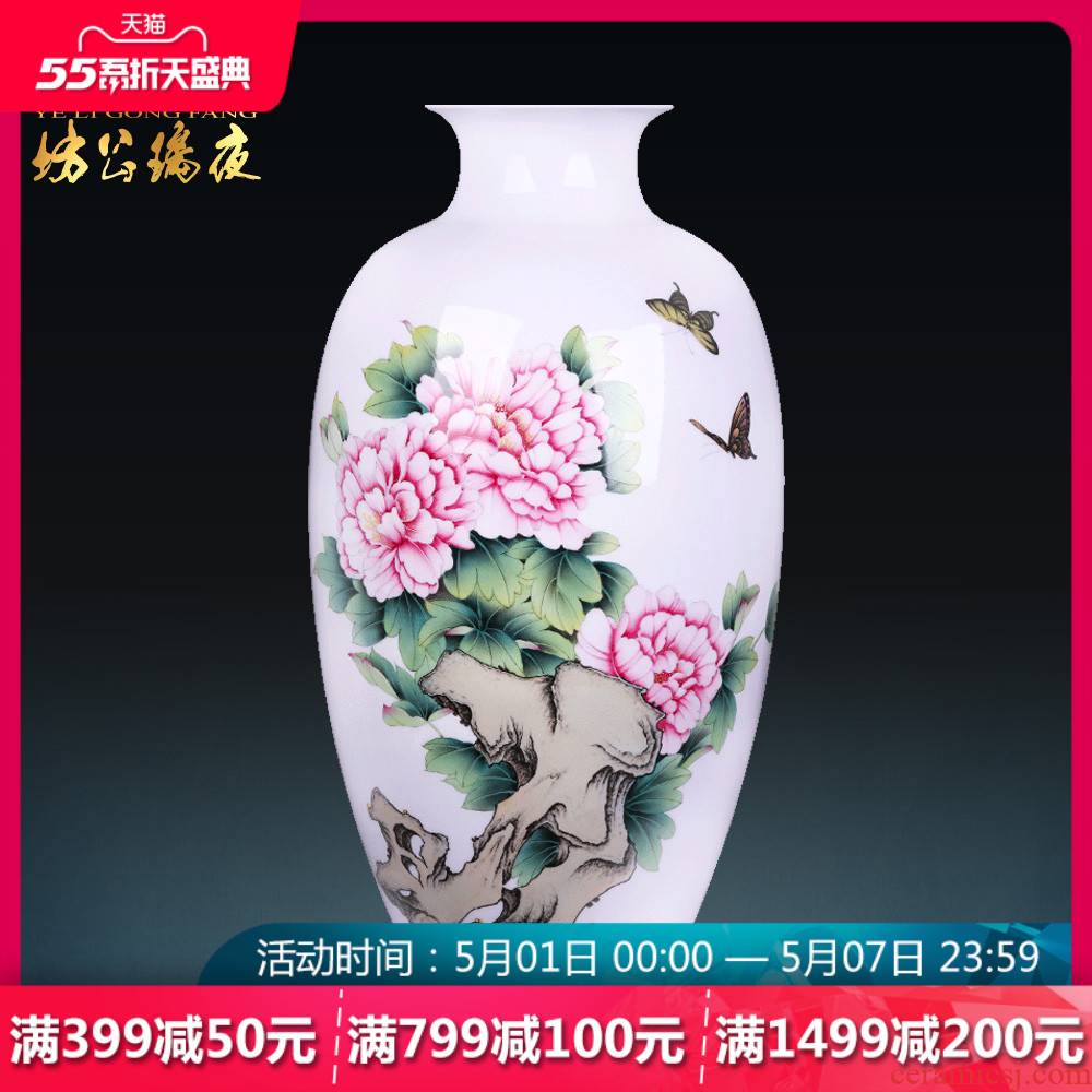 Jingdezhen hand - made ceramic famille rose blooming flowers, flower vase Chinese handicraft home sitting room adornment is placed