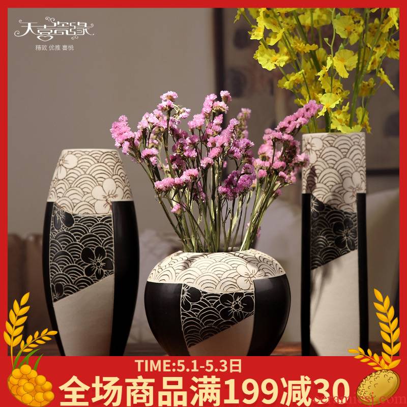 Jingdezhen ceramic three - piece table lucky bamboo vase creative modern home sitting room adornment is placed