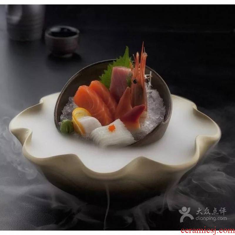 Dry ice sashimi dish dish lotus hotel creative artistic conception Japanese restaurant fruit bowl ceramic tableware move characteristics