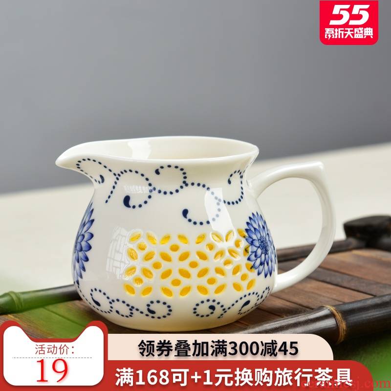 Palettes nameplates, blue - and - white ceramics fair exquisite hollow out a cup of tea sea male cup tea ware kung fu tea tea accessories