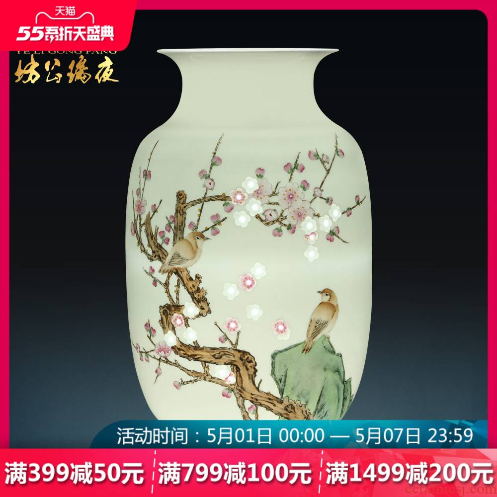 Jingdezhen ceramics famous hand - made vases, flower arranging decorations frame bear sitting room of Chinese style household furnishing articles