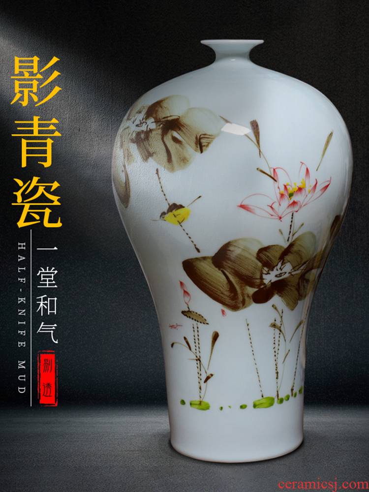 The New Chinese jingdezhen ceramics sitting room ground hand - made under glaze color porcelain vases and home furnishing articles