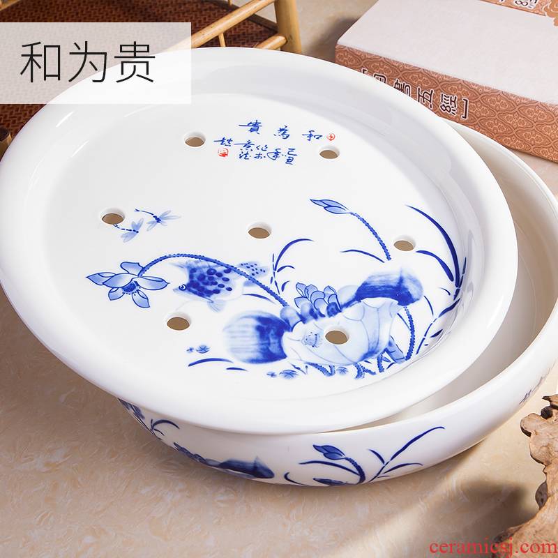 Circular tea tray, ceramic household tray was jingdezhen blue and white porcelain kung fu tea water tea tea saucer