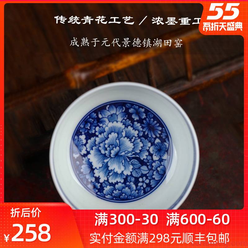 Bright blue and white porcelain cups product large single master cup jingdezhen kung fu tea set of pure hand - made sample tea cup under the glaze
