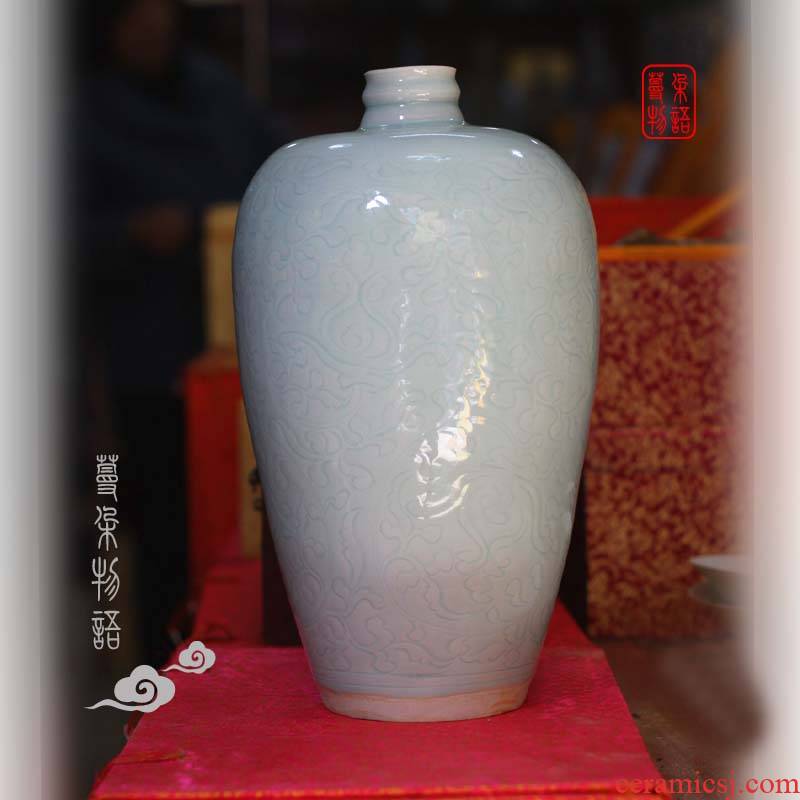 Jingdezhen imitation of the song dynasty shadow shadow knife clay green China mei bottle vase elegant porcelain vases, antique porcelain