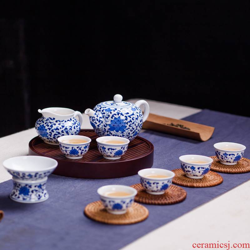 Jingdezhen ceramic kung fu tea set hand - made of blue and white porcelain teapot manual teapot teacup tea set