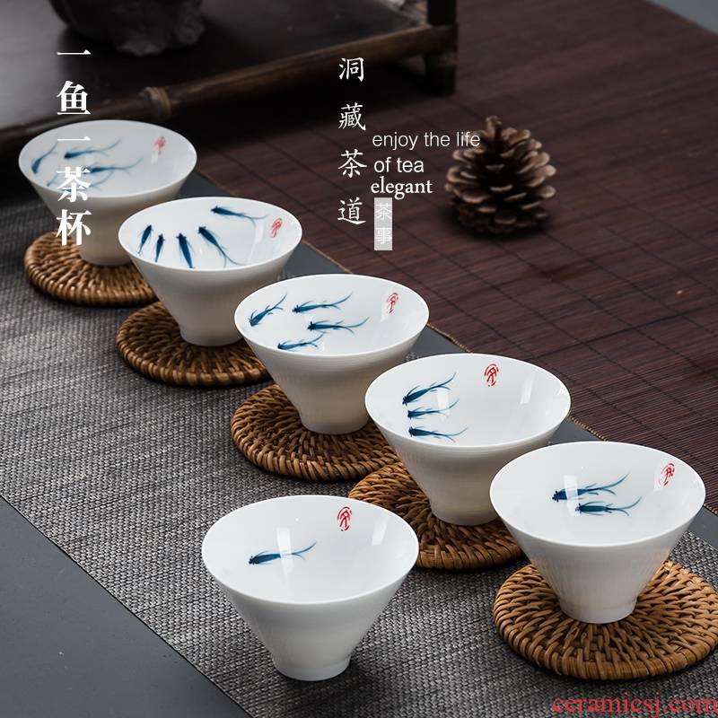 Hole to hide them thin body building small hand - made ceramic cups of blue and white porcelain lotus perfectly playable cup large pure hand - made