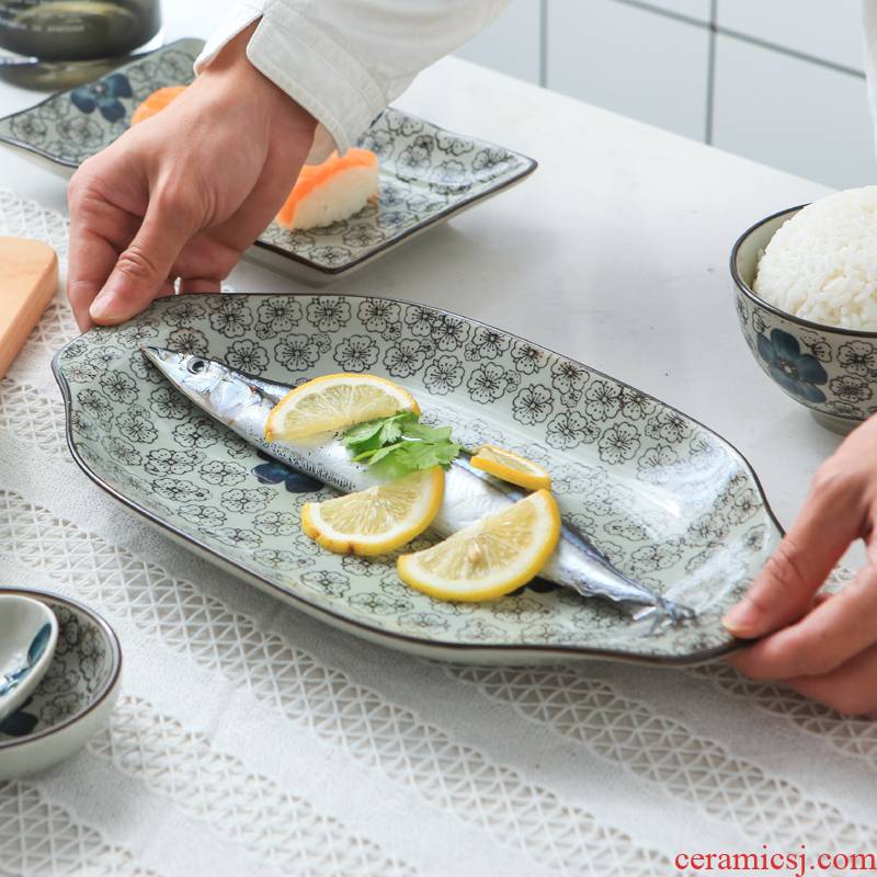 12 inches of jingdezhen porcelain dish dish dish household irregular ears fish dish creative Japanese dumpling dish