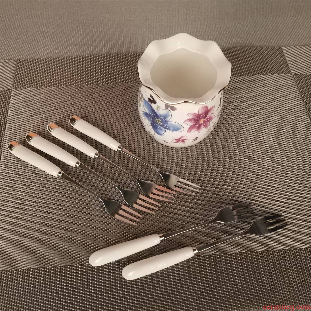 Creative color ceramic stainless steel small lovely fruit dessert fork fork fork fruit dessert fork fork suit