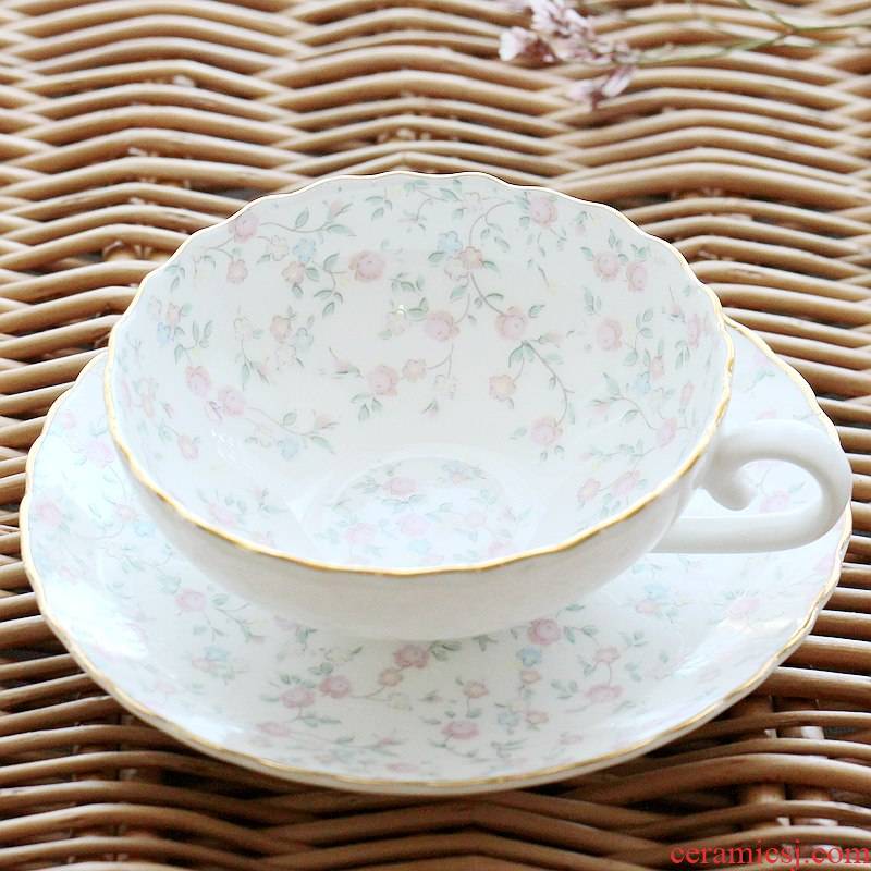 Coffee cup suit European ipads porcelain lotus Coffee cups and saucers British lipstick rural wind afternoon tea tea cups