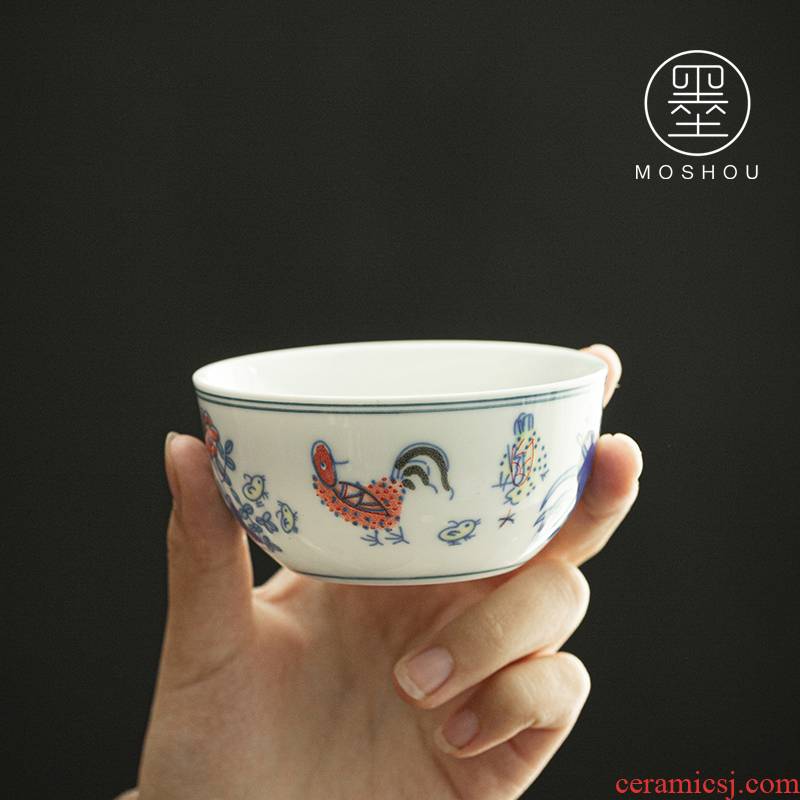 By chicken cylinder cup of blue and white porcelain tea cups porcelain hand - made kung fu tea bowl sample tea cup white porcelain cup host