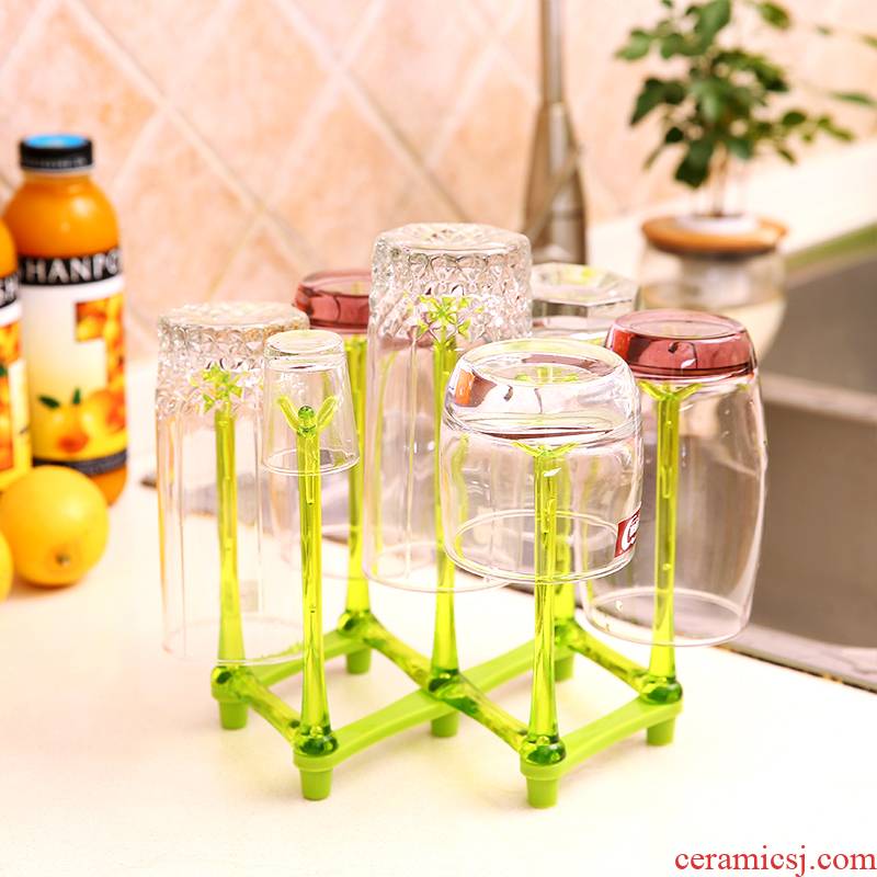 Glass hanging frame Glass beverage holder receives crossover vehicle frame cupholders creative drop Glass shelf 7 cups of a shelf