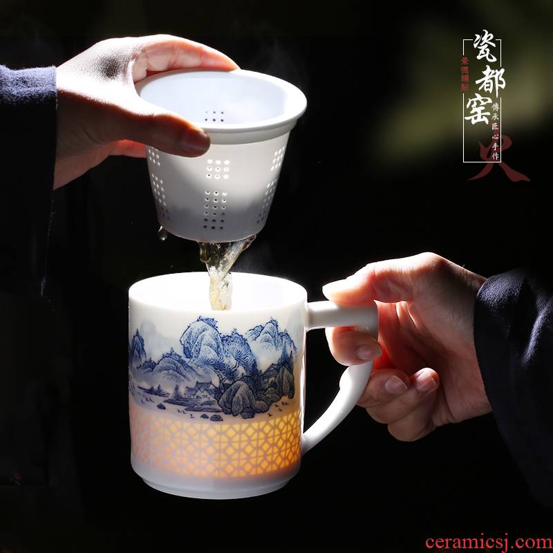 Jingdezhen up the fire which hand made exquisite mark cup filter office of blue and white porcelain cup with a lid of household ceramics