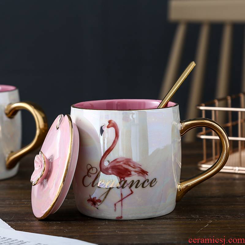 Shu of ins design dazzle see flamingos getting water pearl glaze ceramic keller cup coffee cup with cover with a spoon