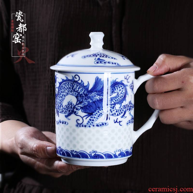 Office of jingdezhen blue and white and exquisite hand - made glass with cover the dragon cup household ceramics business and a cup of tea cup