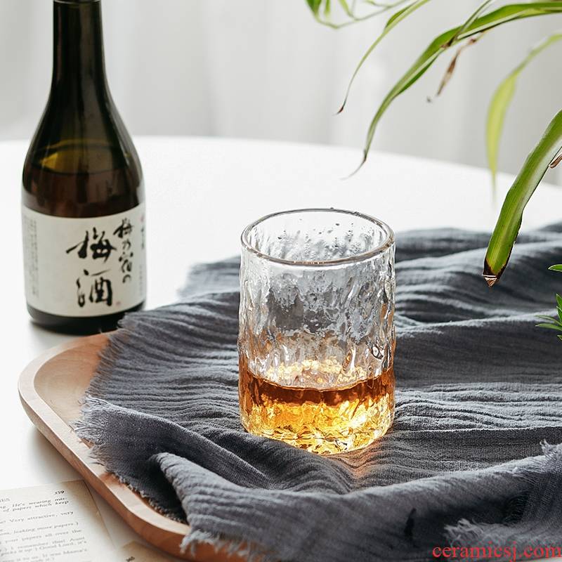 A String of guest Japanese tree grain Pyrex glass beer keller cup of green tea juice cup glass the glass of whisky