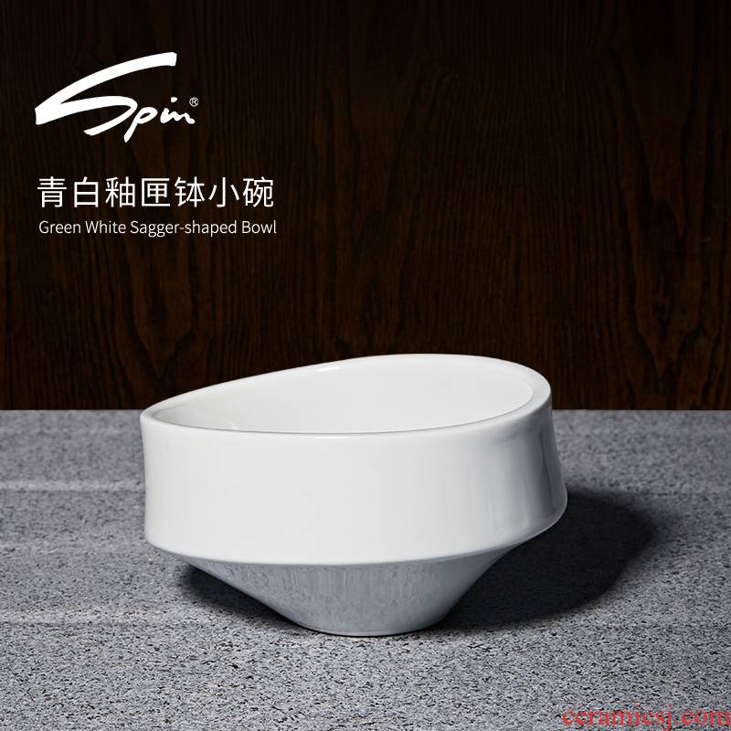 Spin, green white glazed ceramic saggar small bowl dessert bowl of a single small household bowl of oatmeal breakfast fruit salad bowl