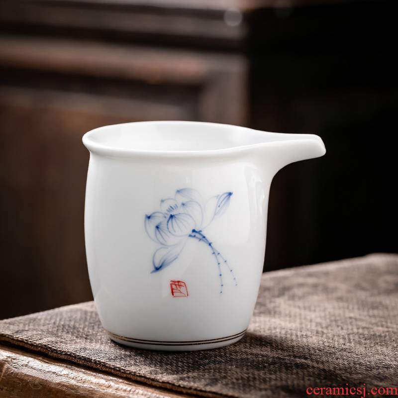 Fujian and creative tea ware Japanese hand - made ceramic fair keller contracted household points white porcelain cup kung fu tea tea
