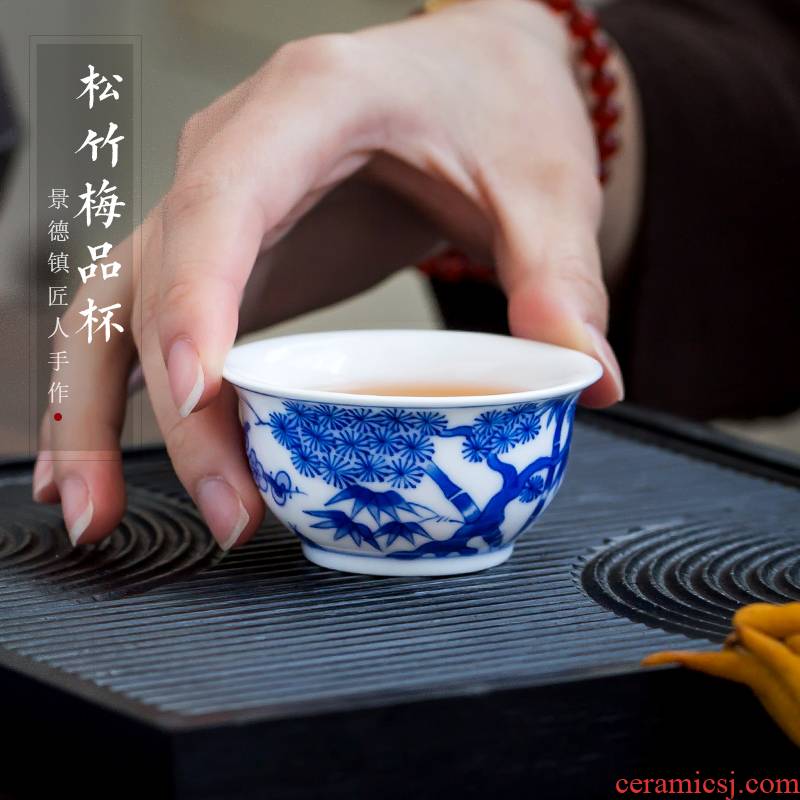 Jingdezhen up the fire which hand - made shochiku mei sample tea cup small single ceramic cups of tea light blue and white porcelain kung fu