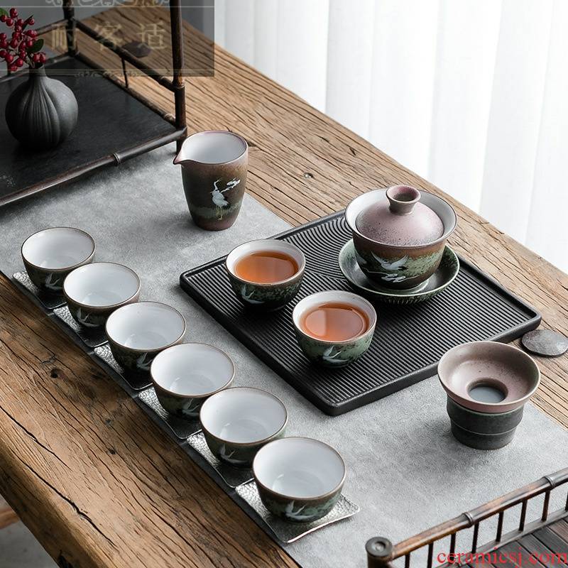 Hold to the guest the antique ceramic tea set the features tureen tea tea cups, high - end gifts custom