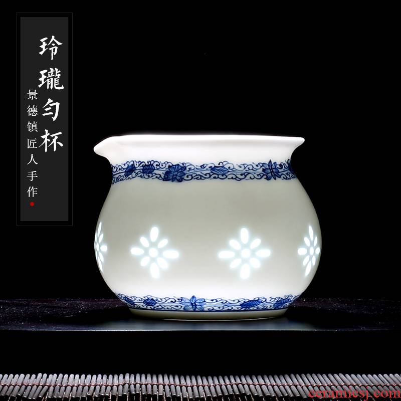 Blue and white and exquisite porcelain jingdezhen up the fire which hand - made ceramic tea set points fair keller of tea ware device and a cup of tea