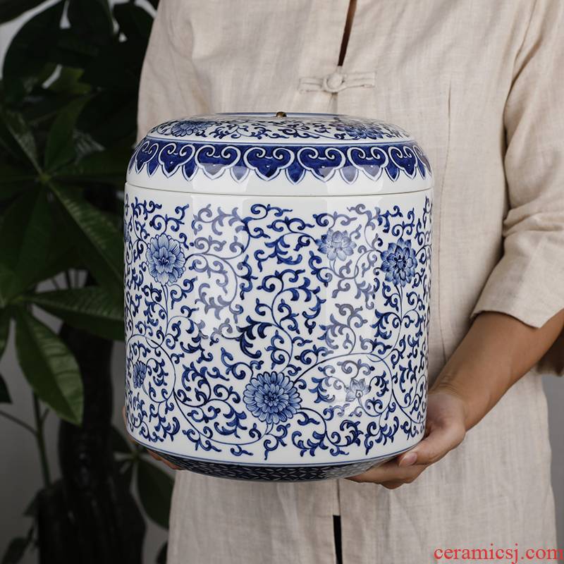 Hand - made retro pu - erh tea storage caddy fixings of blue and white porcelain ceramic seven large number of tea cake jar barrel receives household
