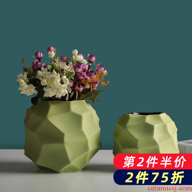 Ceramic floret bottle of dried flowers, green creative geometric northern wind flower arranging household table sitting room adornment is placed