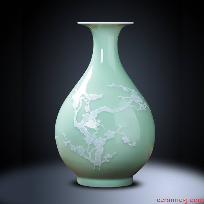 Jingdezhen ceramics archaize celadon name plum flower vases, sitting room ark, flower arrangement of new Chinese style household decorations furnishing articles