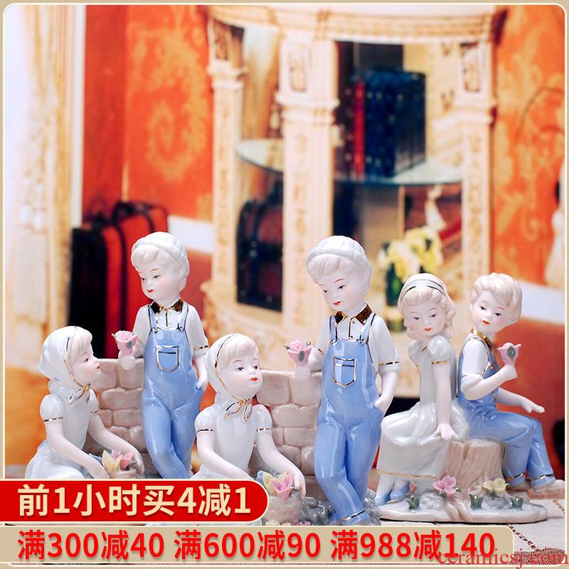 418 jingdezhen modern ceramic fashion crafts are contracted that occupy the home decoration western female small couples decoration