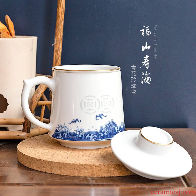 Jade cypress white porcelain of jingdezhen blue and white and exquisite ceramic filter large office cup with cover cups fushan ShouHai cups