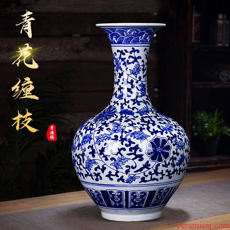 Jingdezhen ceramics antique hand - made bucket color blue and white porcelain vase furnishing articles of Chinese style household adornment flower arrangement sitting room