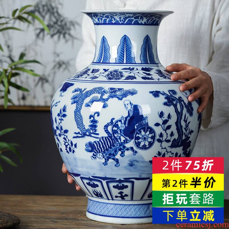 Jingdezhen ceramics archaize inserted yuan blue and white vase furnishing articles sitting room of Chinese style household TV ark adornment ornament