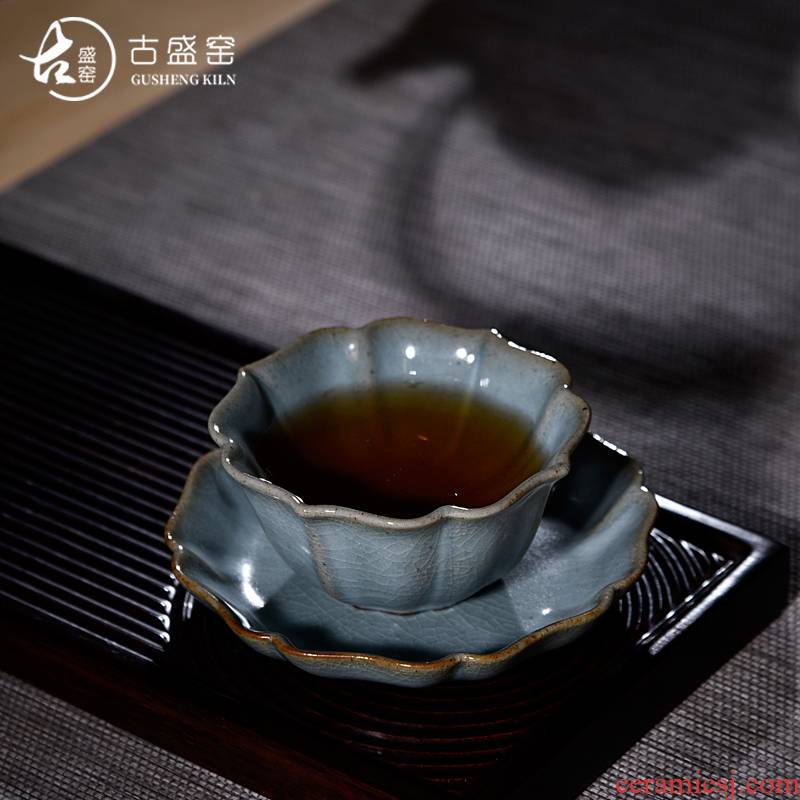 Ancient sheng up new name plum petals your porcelain tenderness CPU master cup single cup which can keep your up jingdezhen kung fu
