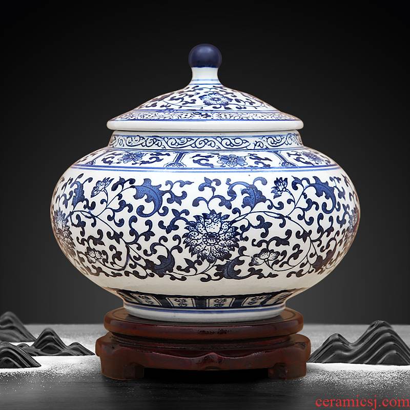 To porcelain industry of jingdezhen blue and white porcelain antique checking pottery tea pot