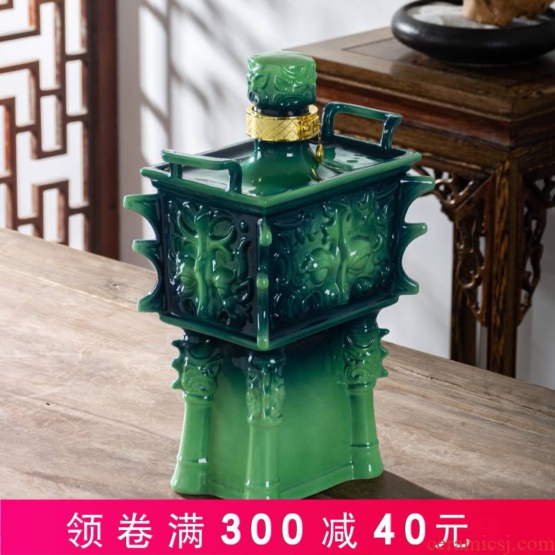 An empty bottle of jingdezhen ceramic 5 jins of 10 jins to household sealed empty jars with gift box wine liquor pot up hide