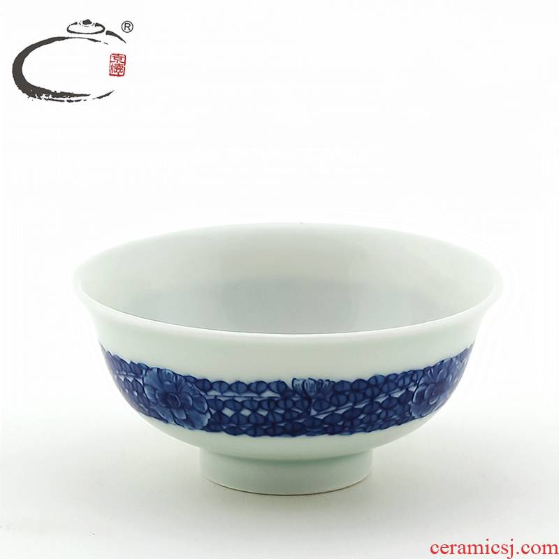 And auspicious jing DE collection hand - made jingdezhen blue And white fine leaf heavy industry sample tea cup hand embryo to use kung fu tea cups