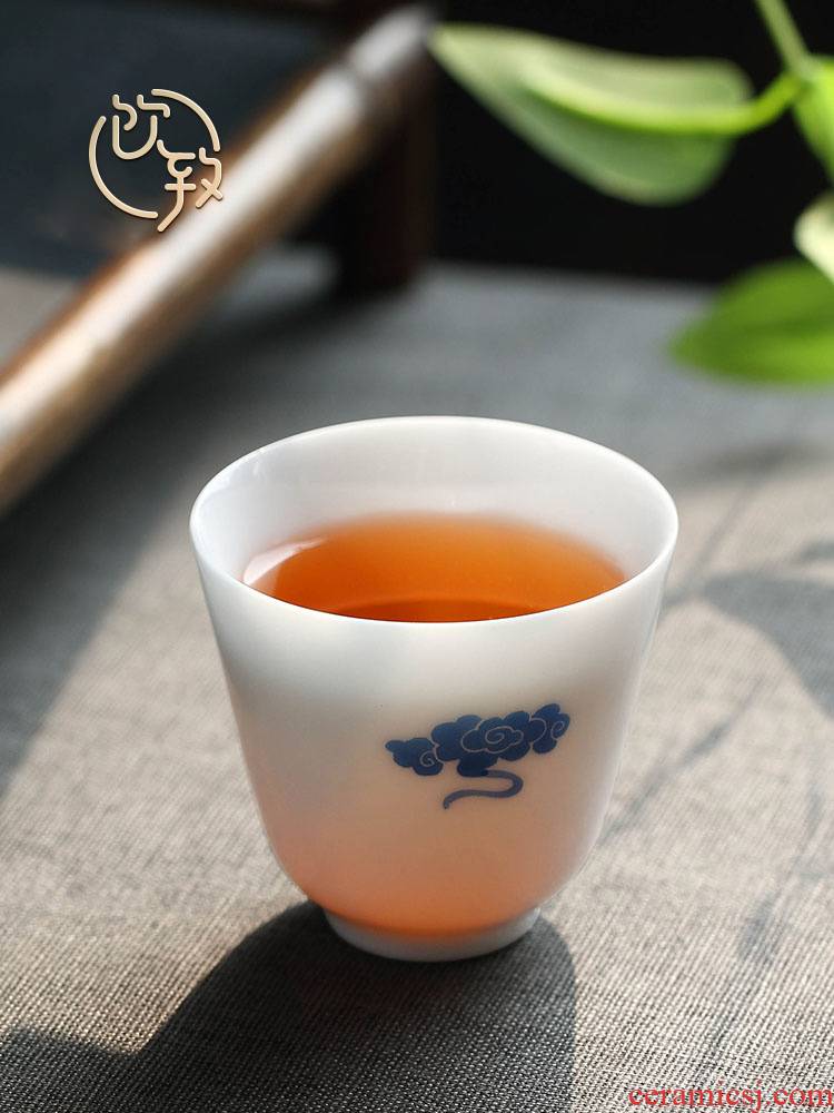 Ultimately responds to sweet white porcelain craft master of blue and white porcelain cup cup sample tea cup small individual cup kung fu tea cup