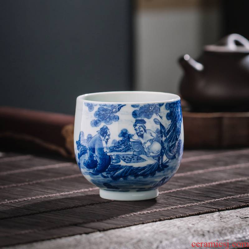 The Owl up jingdezhen blue and white master cup tea character kunfu tea tea cups sample tea cup single CPU