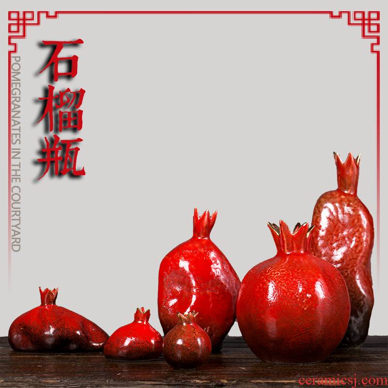 Jingdezhen ceramic furnishing articles red pomegranate flower implement bottle on the desktop to decorate household act the role ofing is tasted