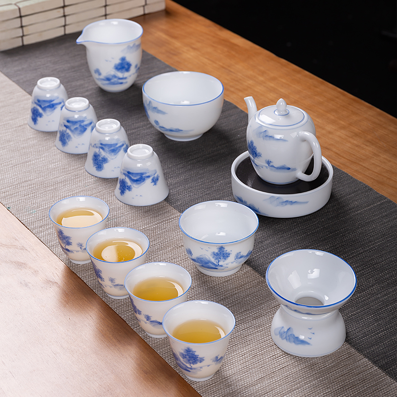 Touch the floor clearance 】 【 tea set a complete set of blue and white porcelain teapot kung fu tea tureen suit the teapot