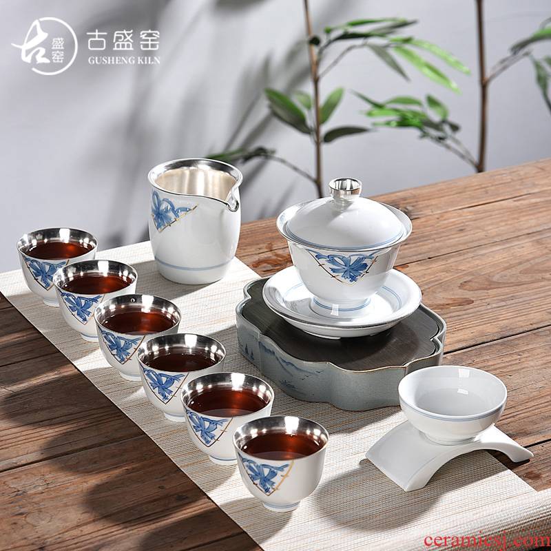 The ancient sheng jade blue and white safflower ceramic up new hand - made porcelain coppering. As silver suit household fair sample tea cup tea cup