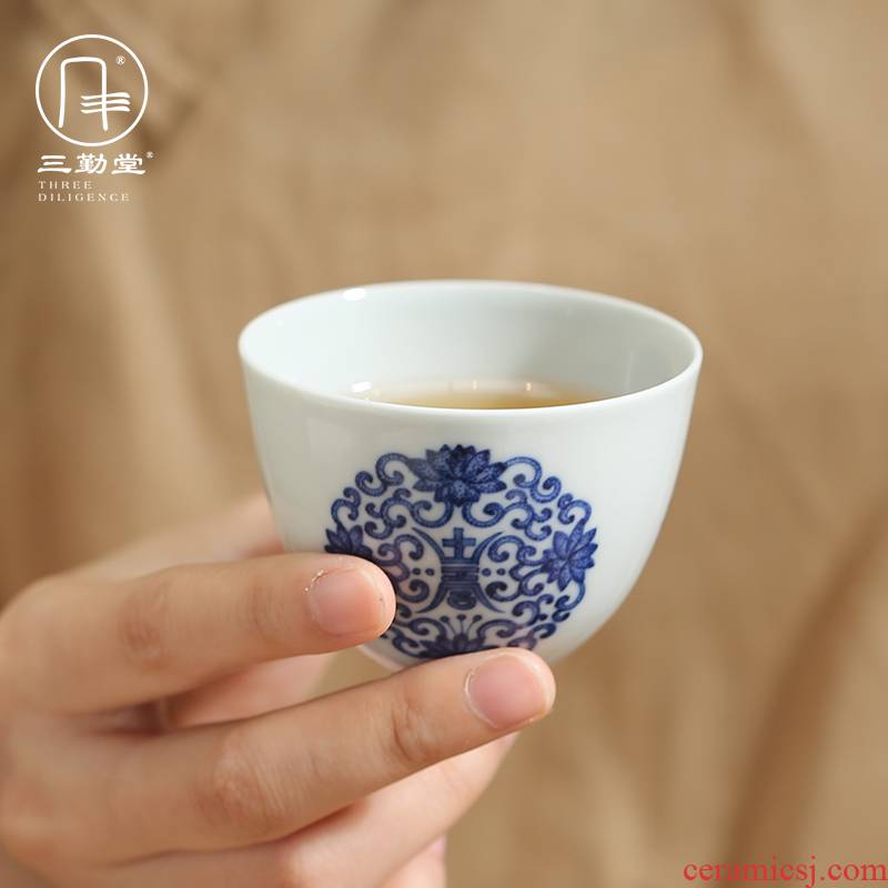 Three frequently hall sample tea cup of blue and white porcelain of jingdezhen ceramic cups kung fu tea masters cup S43076 personal single CPU