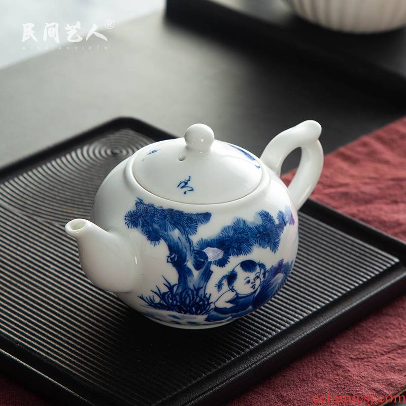 Jingdezhen ceramic teapot small single pot of kung fu tea Chinese tea to hand - made filtering of blue and white porcelain teapot
