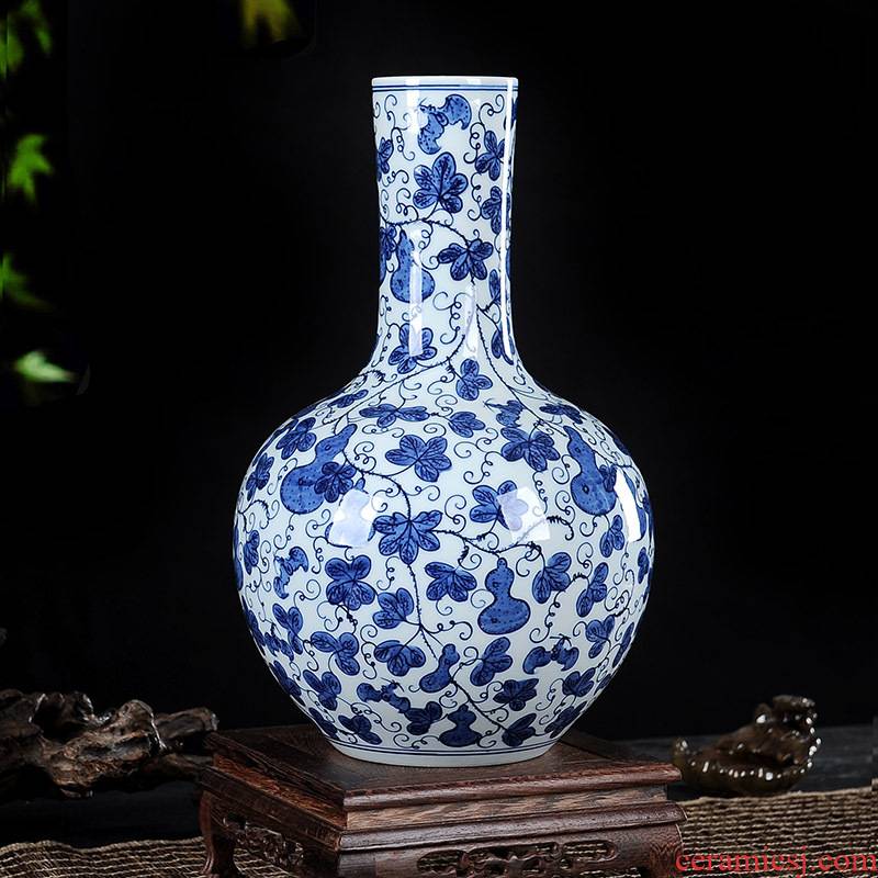 Jingdezhen ceramics by hand blue and white porcelain vase large furnishing articles of Chinese style restoring ancient ways of classical porcelain bottle gourd