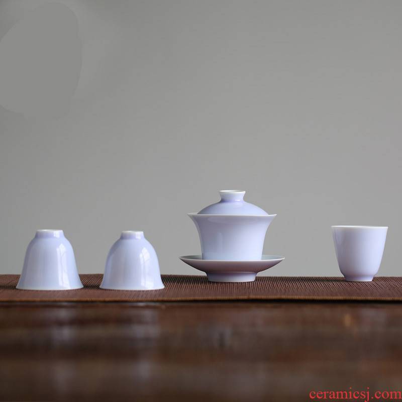 The Poly real boutique scene. Color glaze tureen jingdezhen ceramic cups kung fu tea set three to make tea cup size