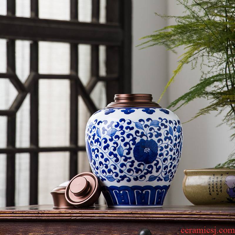 The Poly real view jingdezhen ceramic large Chinese blue and white porcelain tea pot seal high - grade household moistureproof checking out the tea