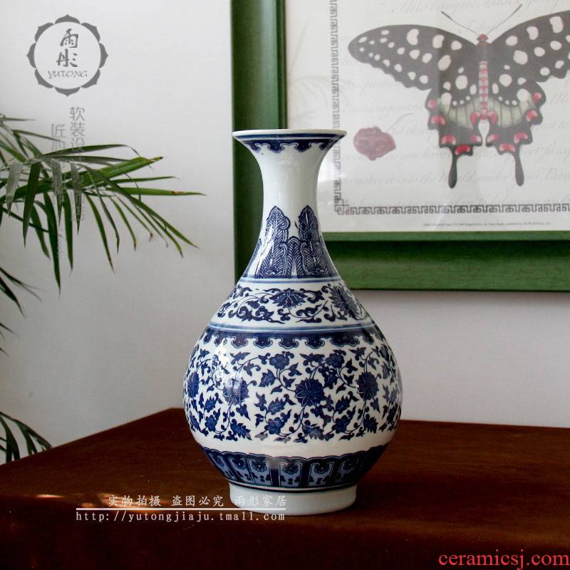 Jingdezhen blue and white porcelain vase furnishing articles sitting room TV ark, flowers lily flower arranging grain dry flower simulation flower small expressions using