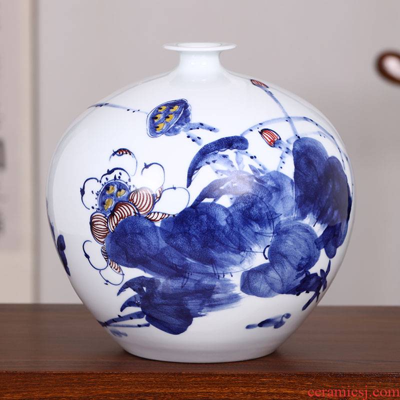 Creative hand made blue and white porcelain vase furnishing articles mesa of Chinese style restoring ancient ways is the sitting room decoration home decoration ceramics handicraft