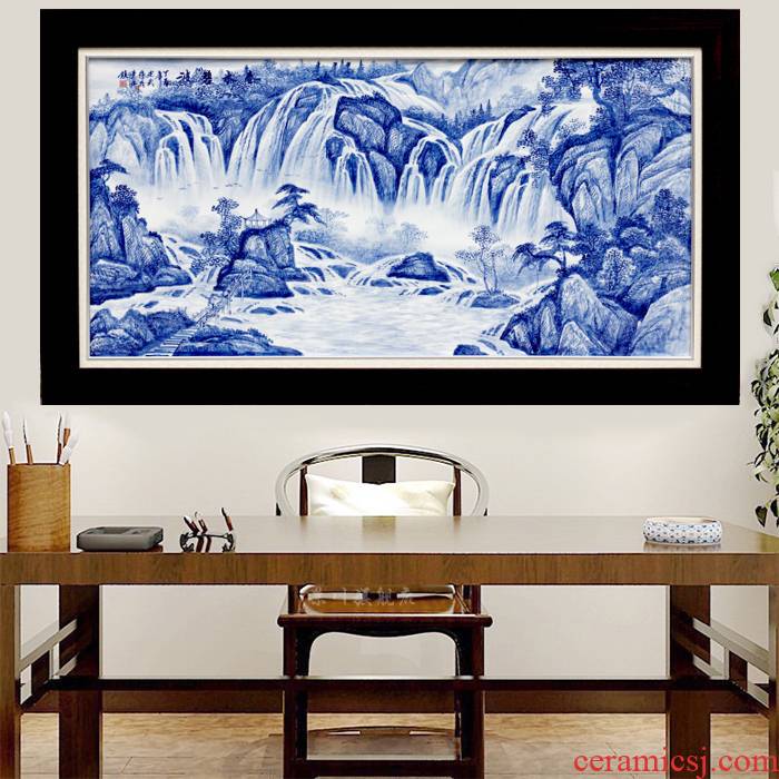 Jingdezhen blue and white landscape hand - made porcelain plate adornment painter in the sitting room sofa background wall ceramic bedroom hangs a picture