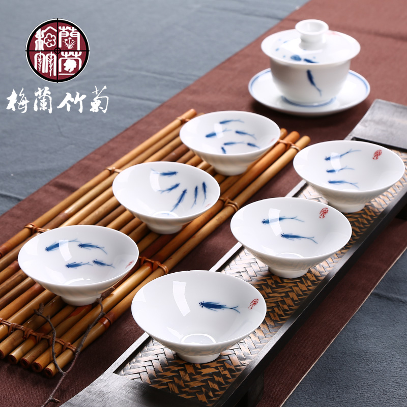 Kung fu tea set hand - made fish cup of blue and white porcelain ceramic cups hat to a cup of red tea cups individual sample tea cup masters cup